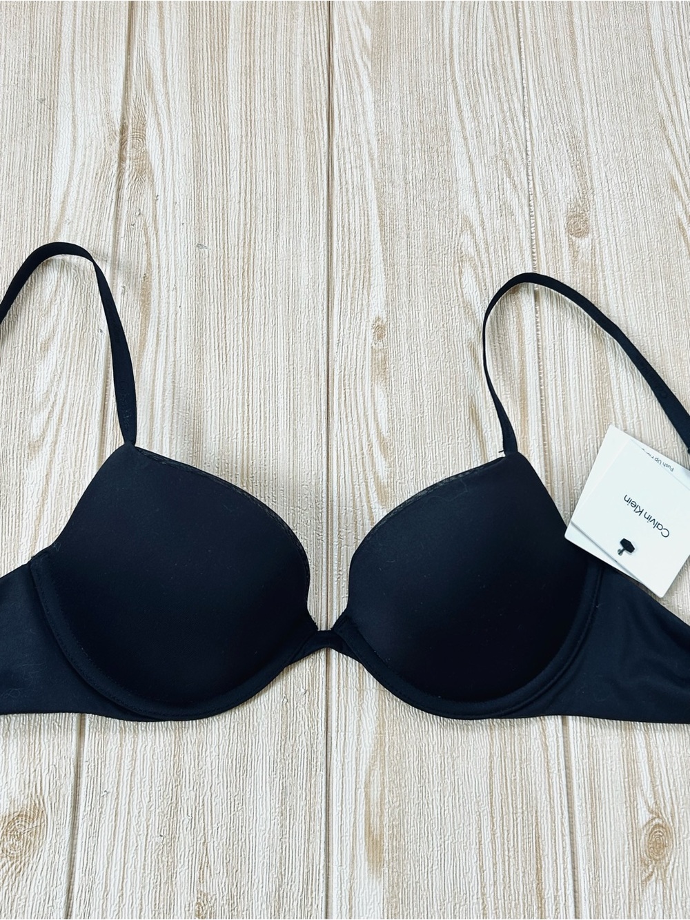 Calvin Klein 34A Push Up Plunge Luxurious Black Smooth T-Shirt Bra
